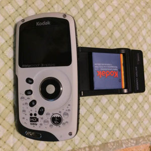 Kodak PlaySport white Waterproof High-Def Pocket C